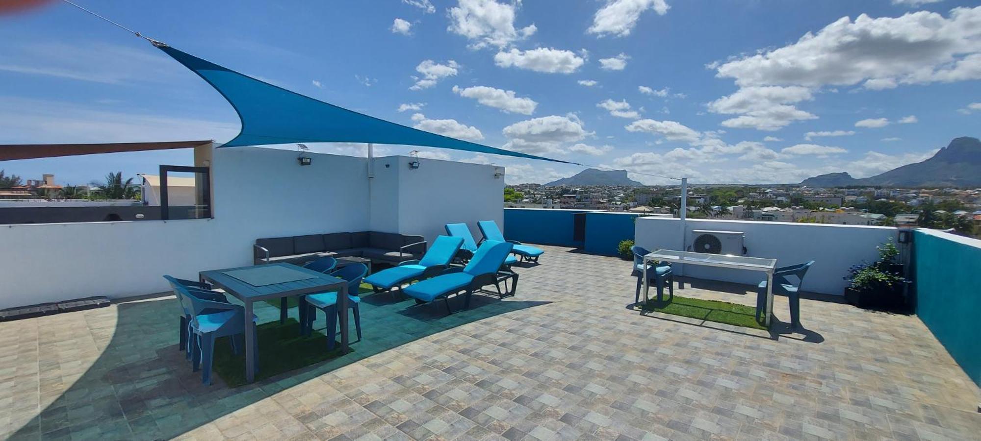Flic En Flac Beach Penthouse Экстерьер фото
