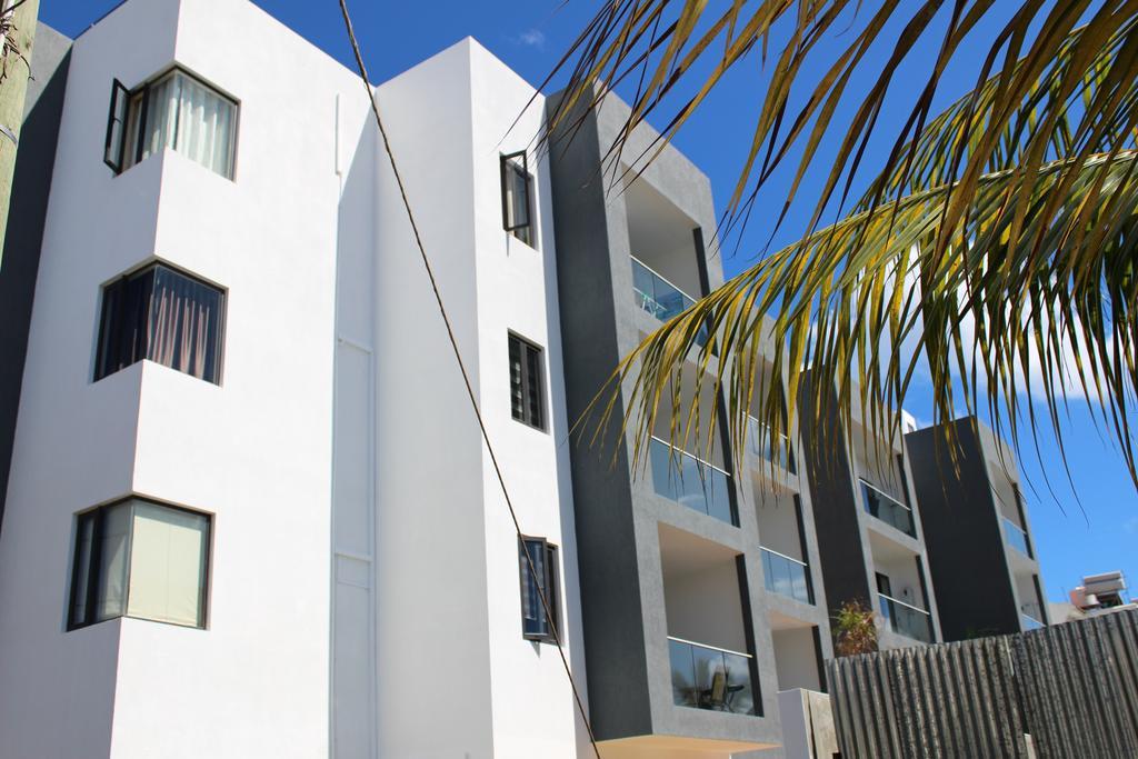 Flic En Flac Beach Penthouse Экстерьер фото